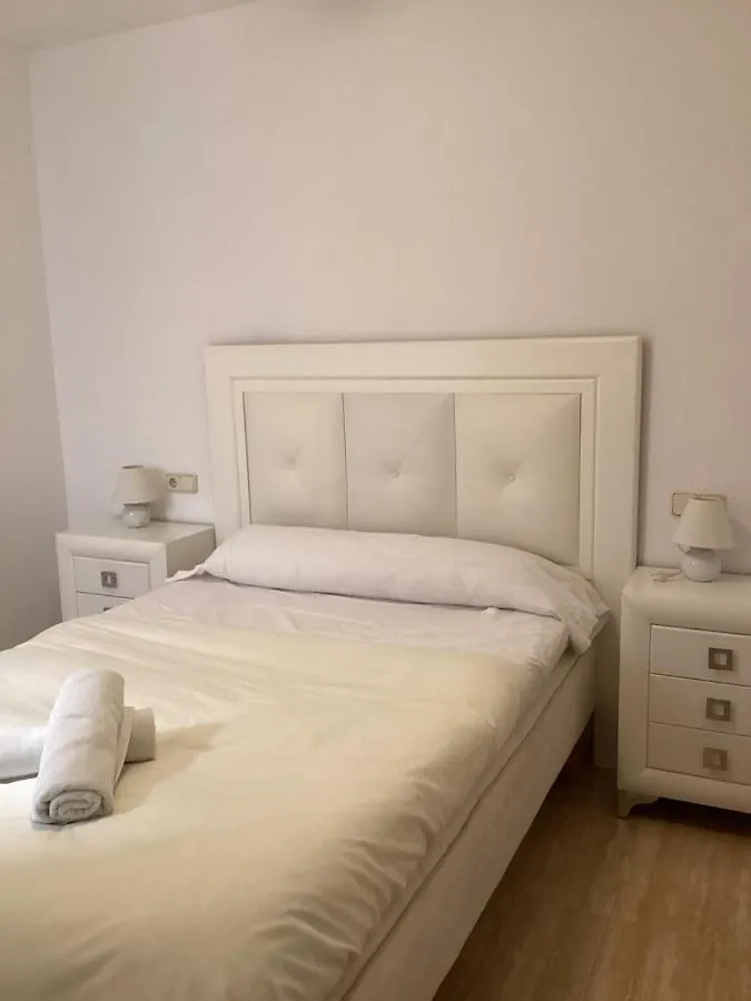 Fuengirola Holidays Sun & Beach アパート